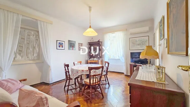 OPATIJA, VOLOSKO - Apartment with character and sea view, 94 m² – 2