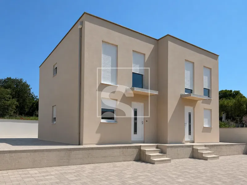 Semi-detached house 1.5 km from the sea with 3 bedrooms and a swimming pool – 2