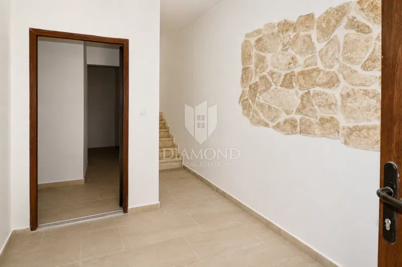 Istria, Vodnjan – Apartment House with Four Residential Units for Sale – 2