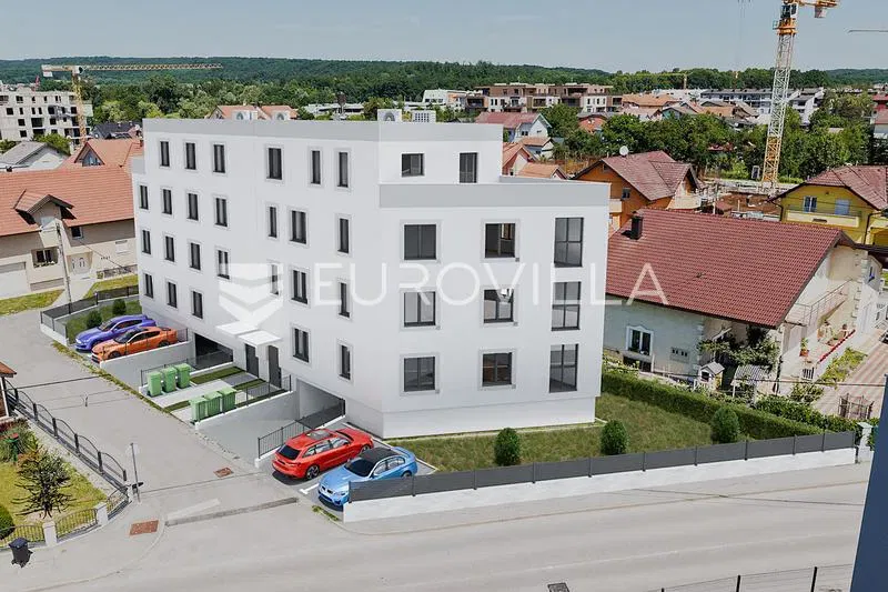 Zaprešić, novogradnja, trosoban stan s loggiom 72,15 m² i parking