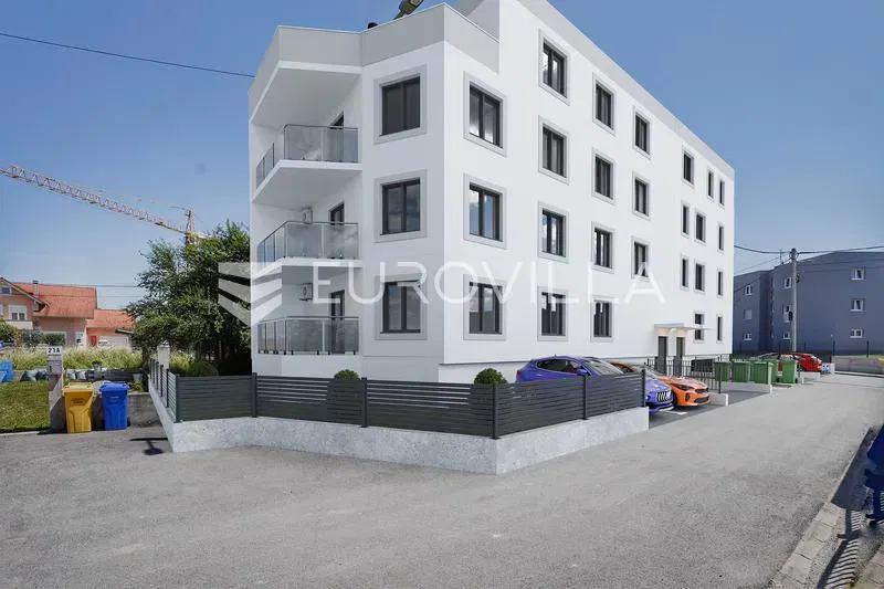 Zaprešić, novogradnja, četverosoban stan s terasom 94,67 m² i parking