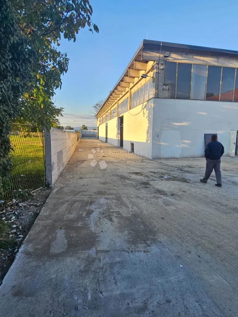 Locale commerciale Peščenica, Peščenica - Žitnjak, 5.400m2 – 2