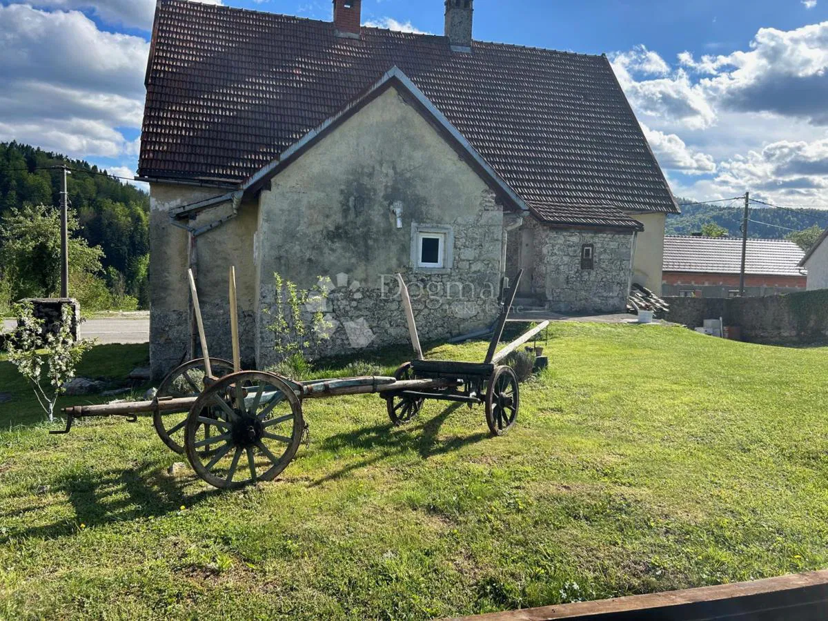 Дом Vučinići, Vrbovsko, 300m2