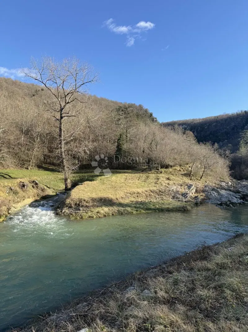 Zemědělská půda Buzet, 94.557m2