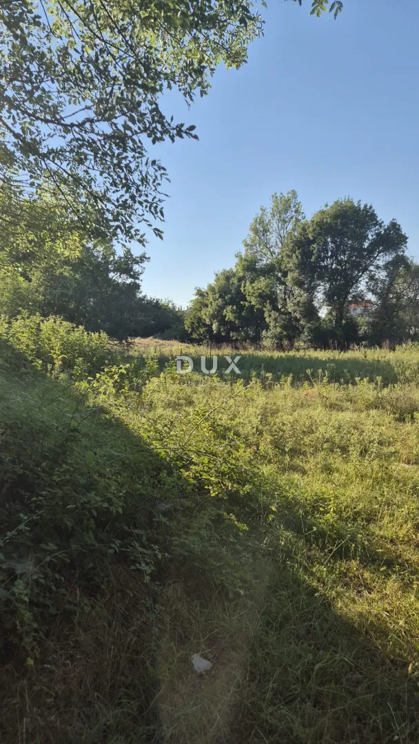 ZADAR, BRIŠEVO - Pravidelný terén | 963 m2 | soukromá cesta