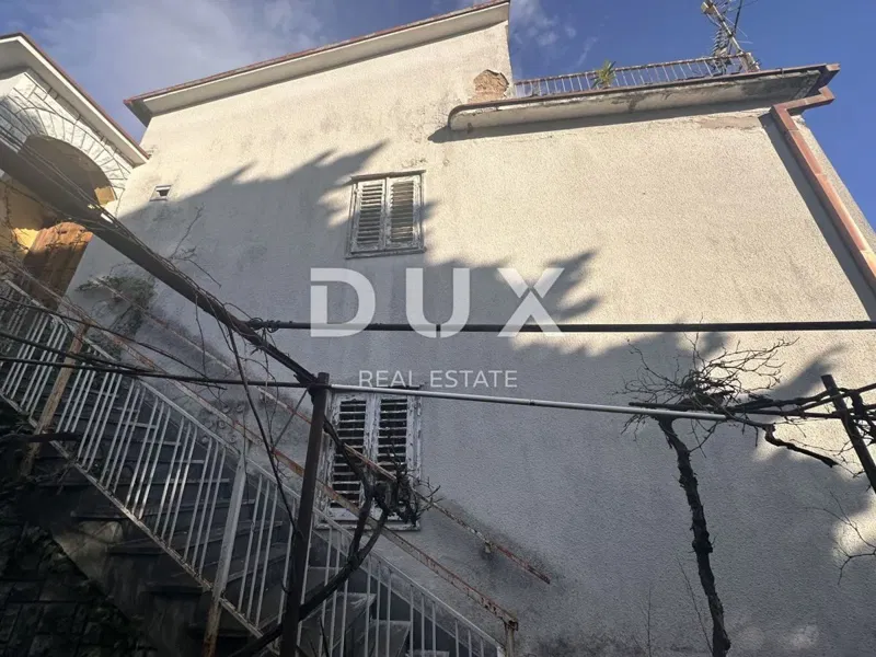 CRIKVENICA, CENTRO - Terreno con casa esistente con potenziale di investimento nel cuore di Crikvenica! – 3