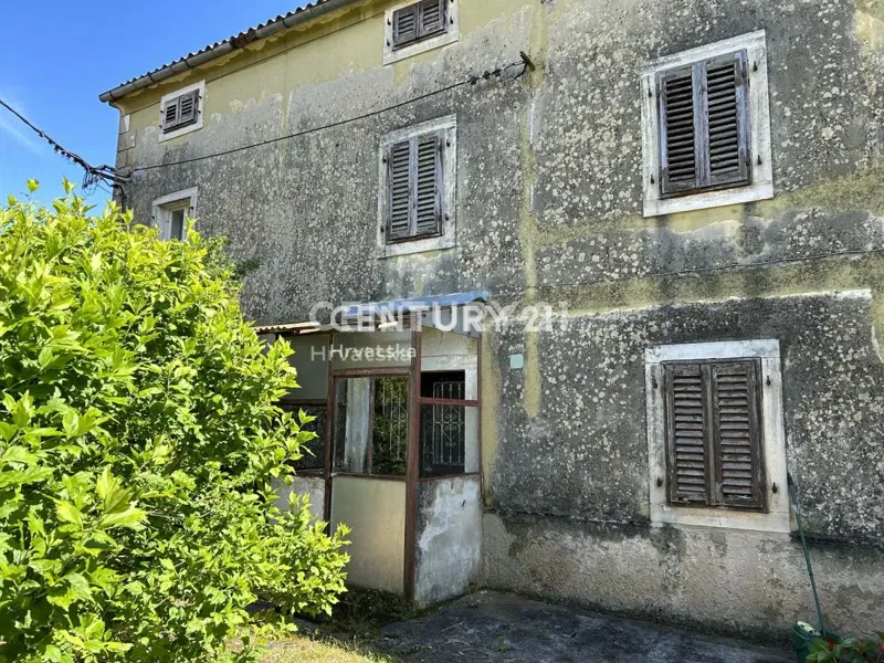 NOVIGRAD, DINTORNI, CASA IN PIETRA DA RISTRUTTURARE A 30 METRI DAL MARE E DALLA SPIAGGIA – 3