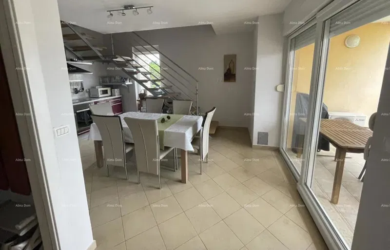 Novigrad – Ampio appartamento su due piani con posto auto coperto – 2
