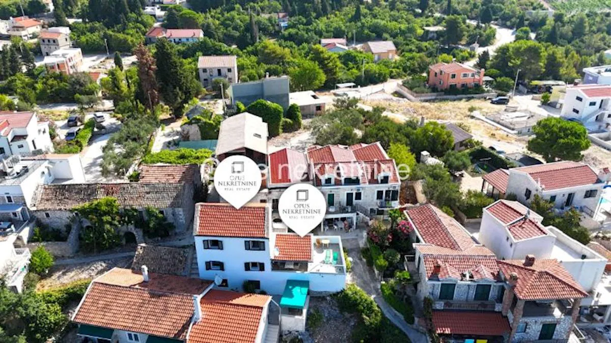 KREMENA, SLIVNO – kuća s panoramskim pogledom na more (Video)