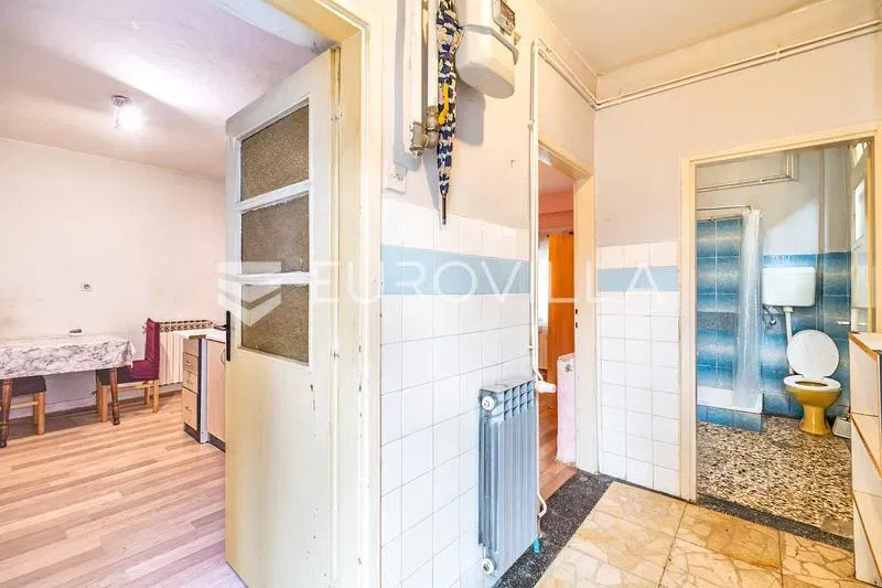 Zagreb, Gornja Dubrava, semi-detached house with two apartments, 120 m² – 3