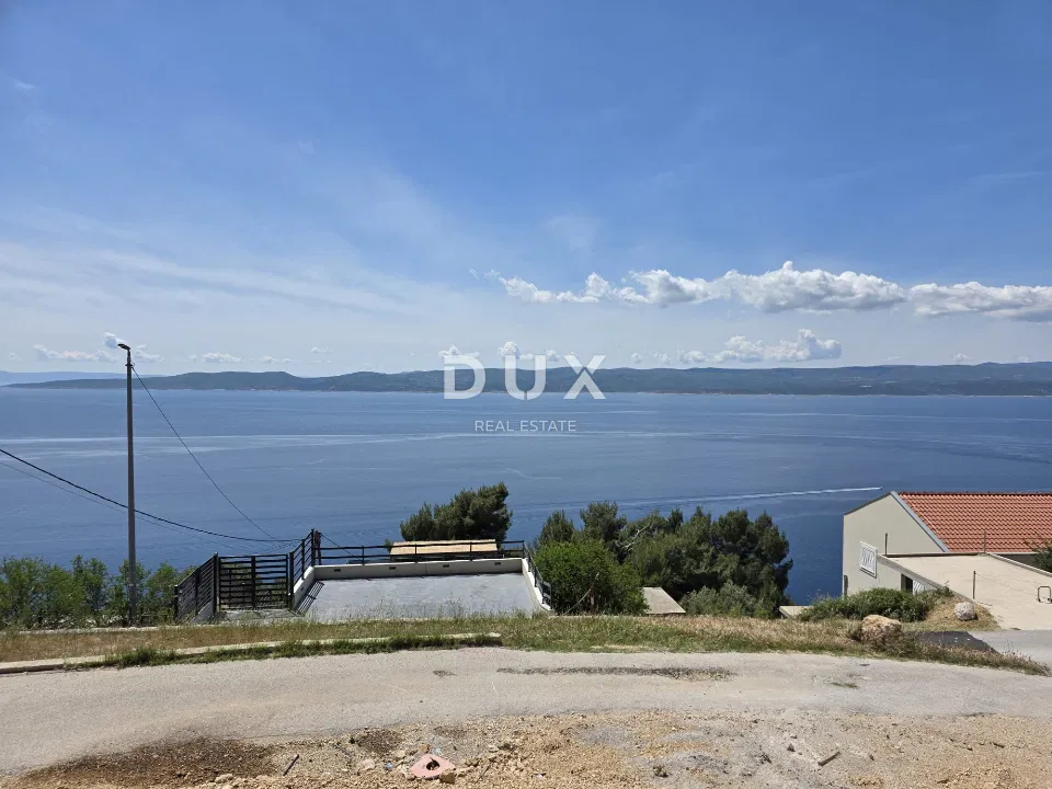 Pisak, Omiš Riviera, two-bedroom apartment, 63.6 m², roof terrace