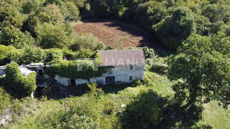 Építési telek Oprtalj, 4.498m2