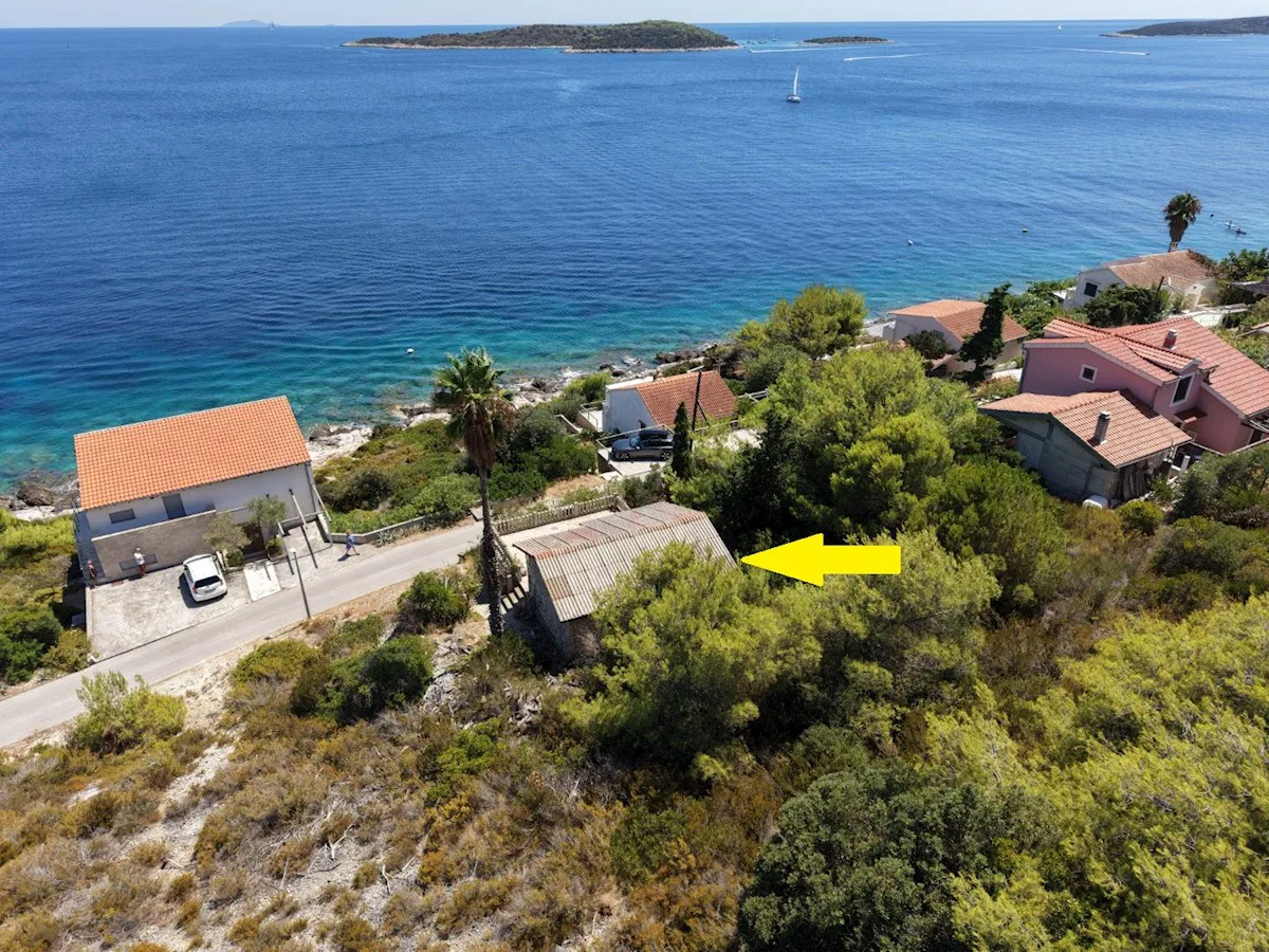 Vis, Ženka - samostojeća kuća 2. red od mora s fantastičnim pogledom