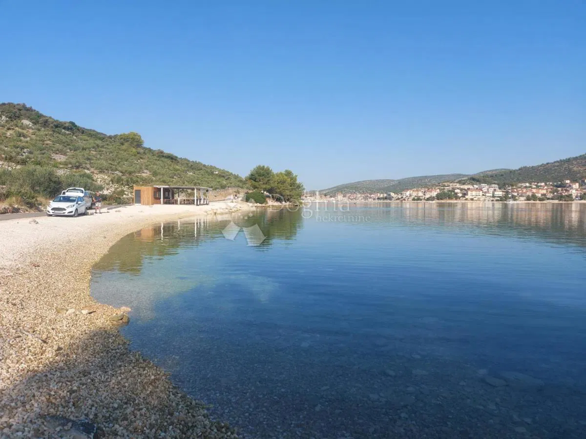 Marina – Zemljište prvi red do mora, 1.410 m² - NOVO!