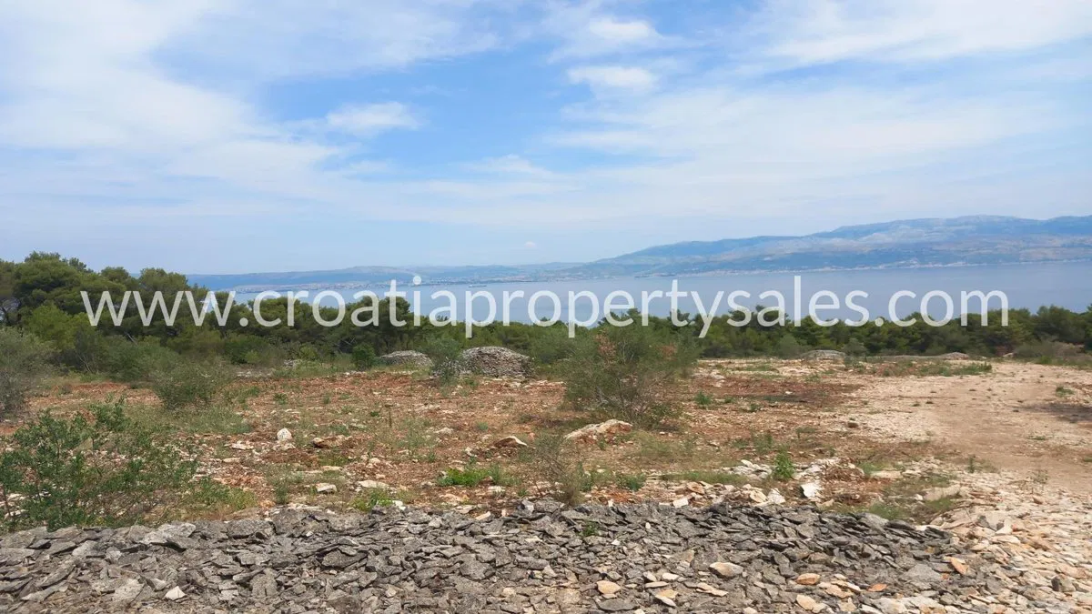 Brač, poljoprivredno zemljište, prodaja, 137.000 €
