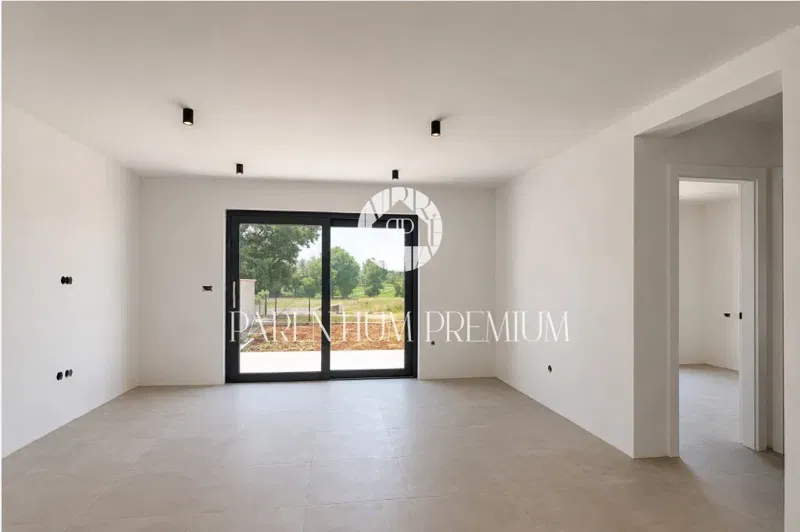 NOVIGRAD – modern ground floor apartment with a spacious garden – 3