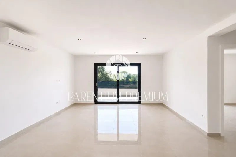 NOVIGRAD – modern apartment with a rooftop terrace and sea view – 3