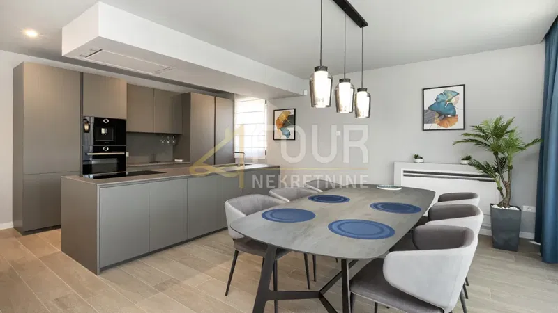 Flat Rovinj, 131m2 – 2