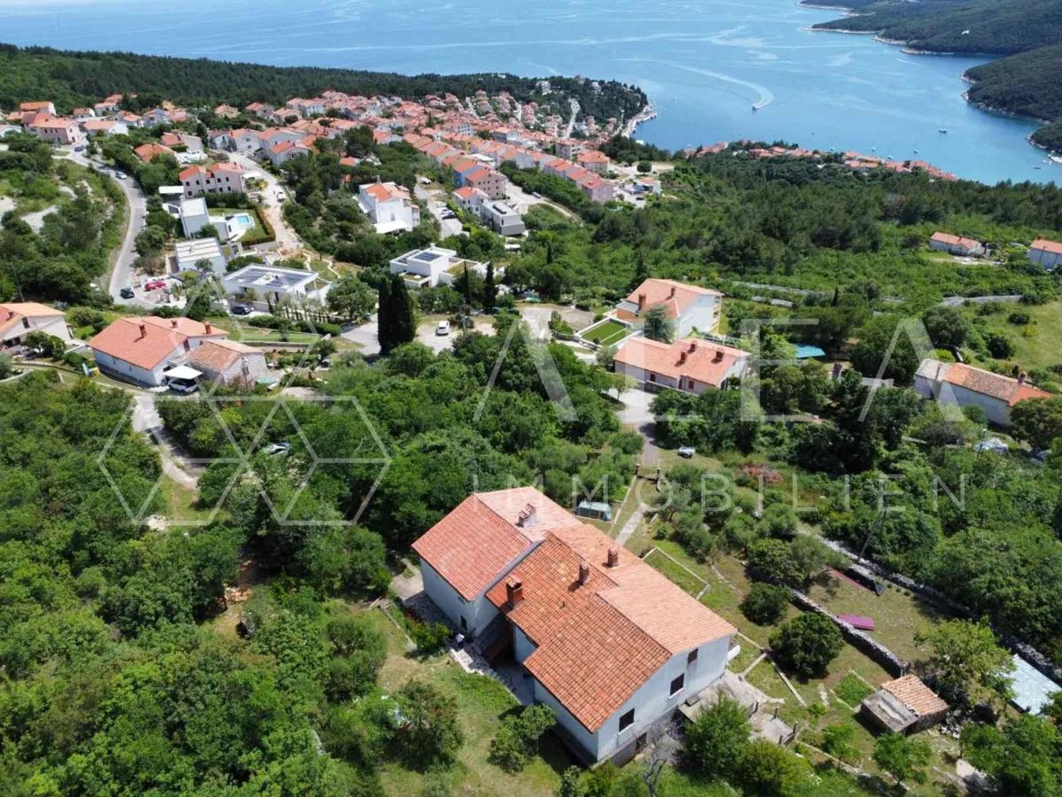 RABAC – HAUS MIT 2.300 m² BAUGRUNDSTÜCK UND PANORAMABLICK AUF DAS MEER