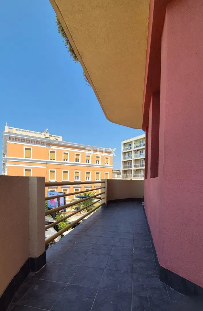 Zadar, Branimirova Obala, 3-Zimmer-Wohnung, 136 m², Aufzug, zu vermieten