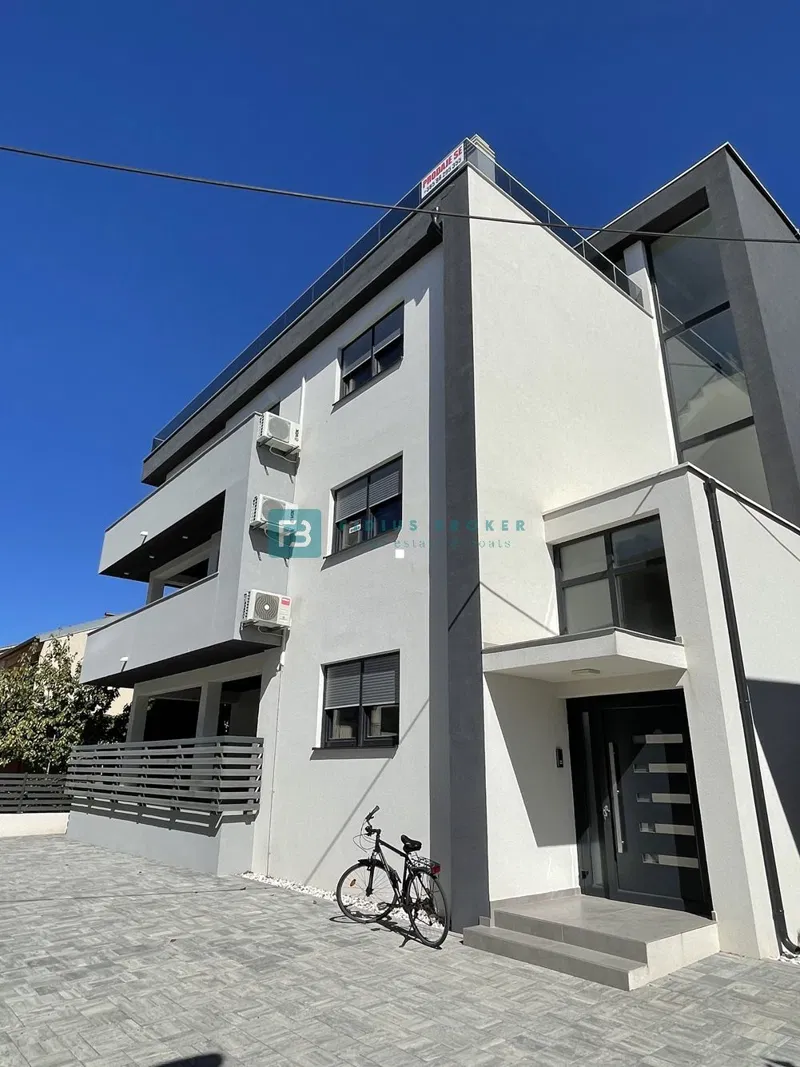 VODICE, novo, 350 m od mora, pogled, krovna terasa 127 m2, jacuzzi – 3