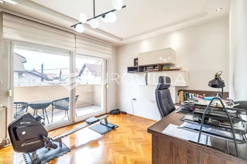 Zagreb, Sesvete, beautiful family house 360 m² – 3