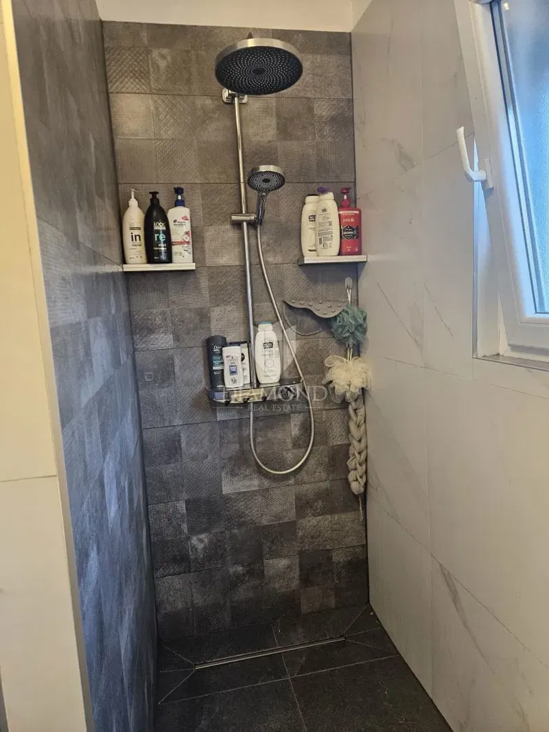 Appartamento con due camere da letto e cortile vicino a Pola! – 2
