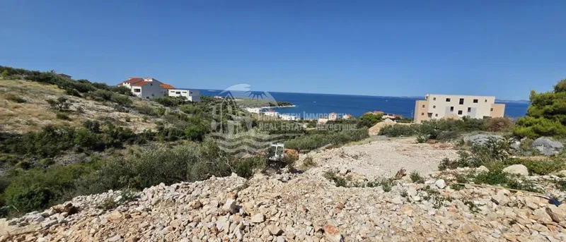 Primošten/Premium zemljište sa projektom i otvorenim pogledom