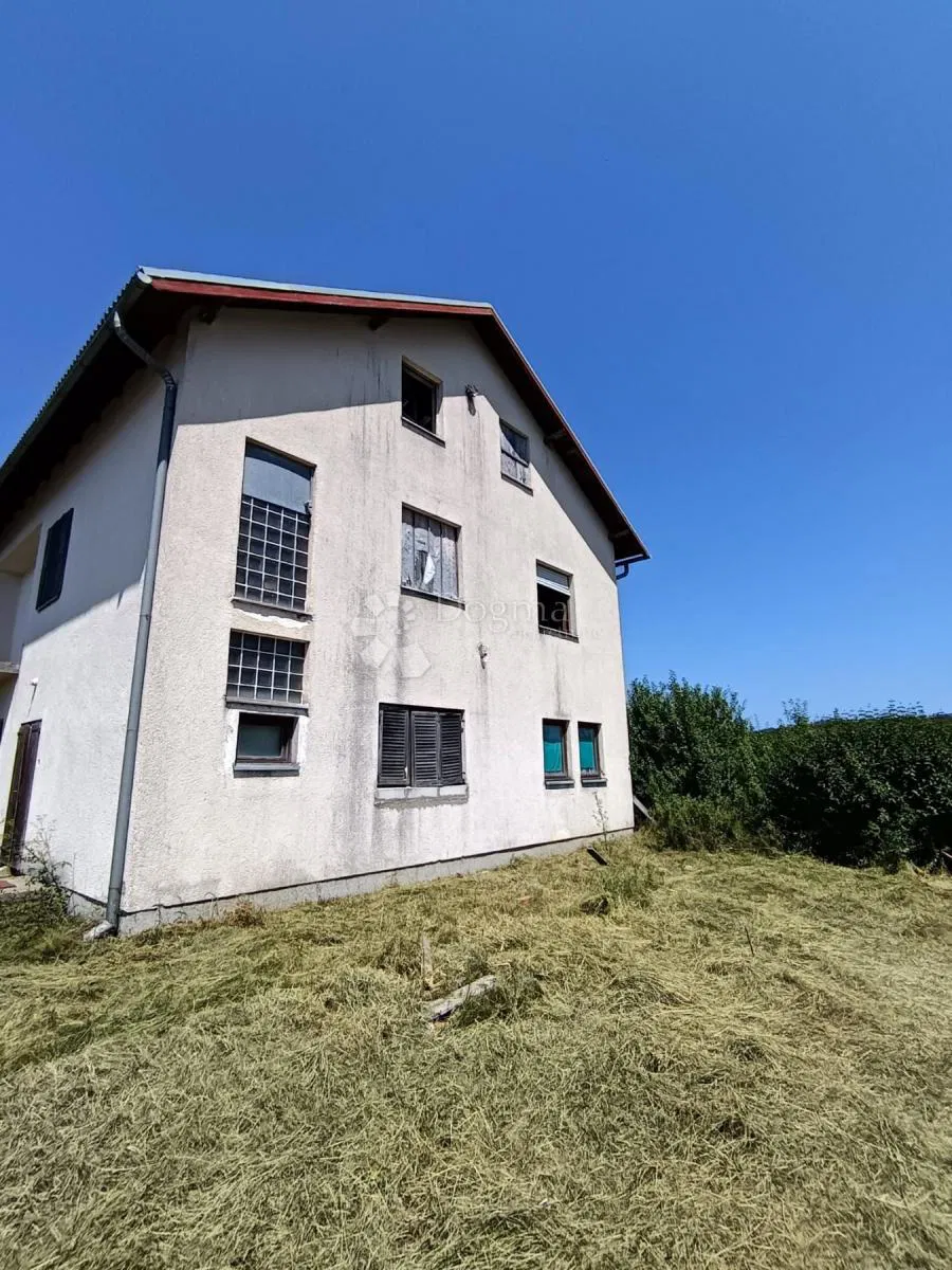 Дом Bunić, Udbina, 220m2