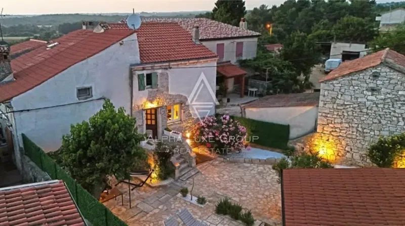 Istria, Parenzo: Casa in pietra ristrutturata con dependance – 2