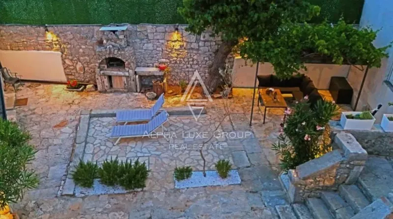 Istria, Parenzo: Casa in pietra ristrutturata con dependance – 3