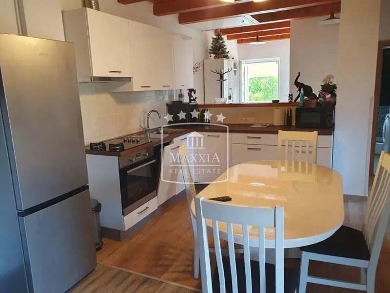 Zadar - Skročini – Family house with three apartments – €475,000 – 2