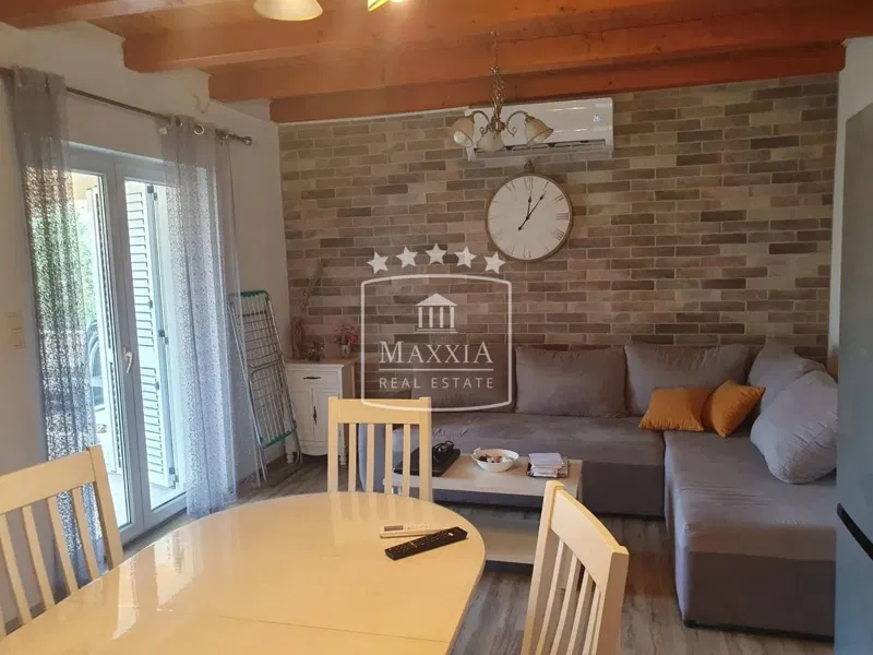 Zadar - Skročini – Family house with three apartments – €475,000 – 3
