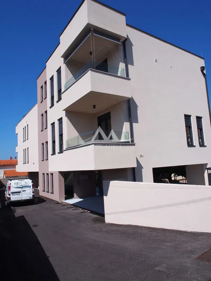 ZADAR – VIŠNJIK - | Stan za poslovnu namjenu | 46,62 m² | 1. kat | - 1.300€
