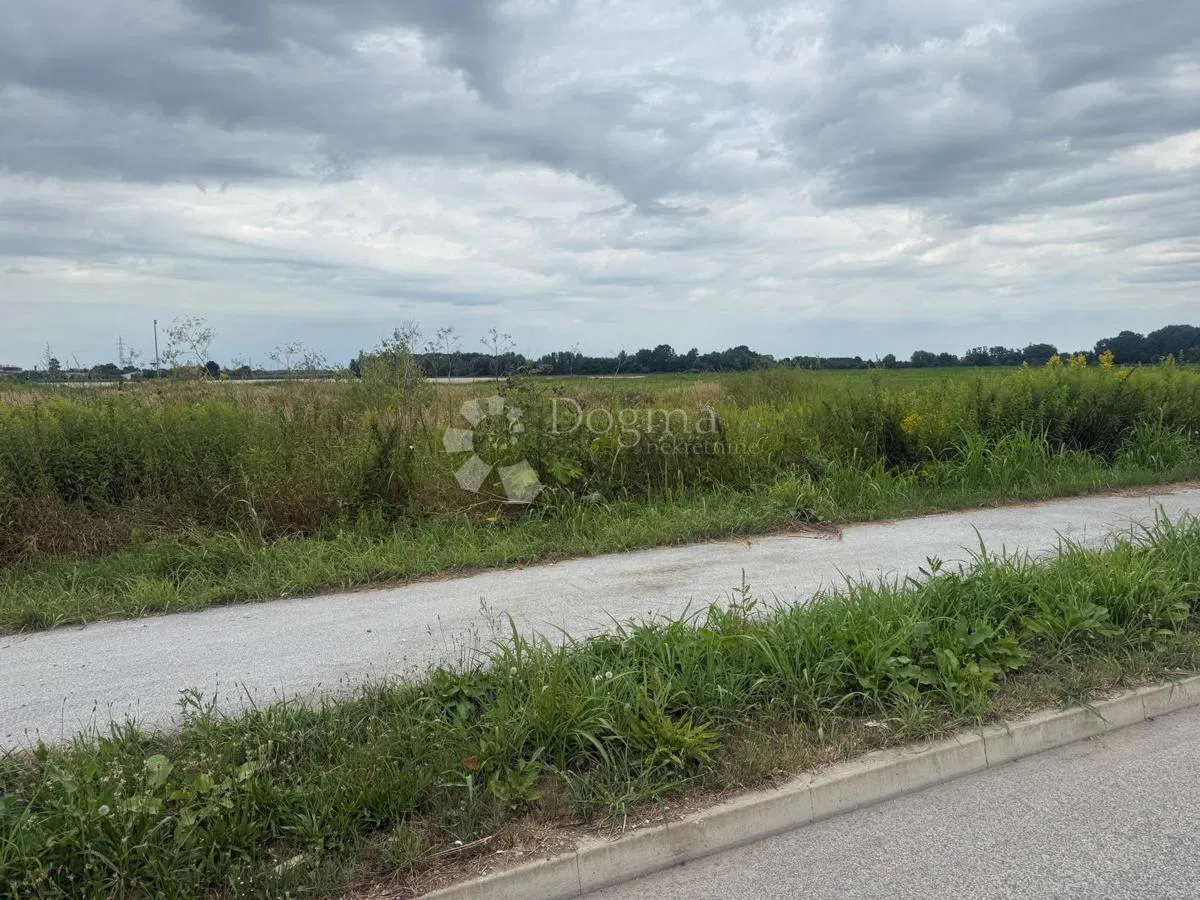 Земля под застройку Brezje, Varaždin, 6.502m2