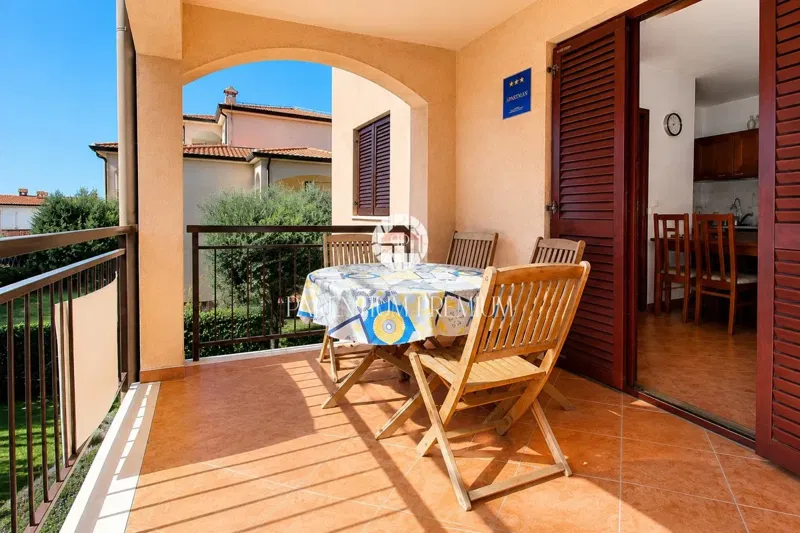 Novigrad – Dwa apartamenty w jednym mieszkaniu w budynku z basenem – 2