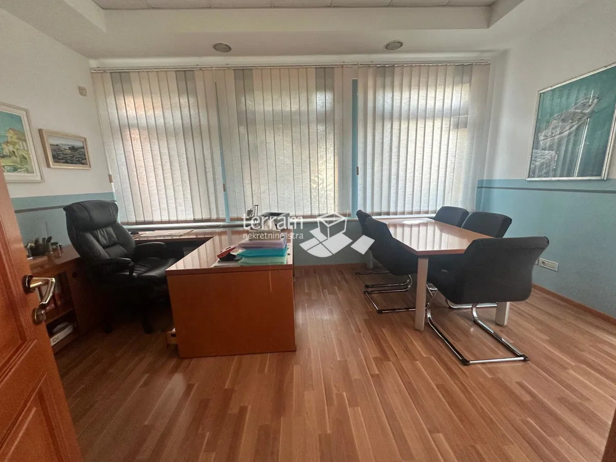 Istra, Pula, Vidikovac, poslovni prostor 137m2, prizemlje, #prodaja