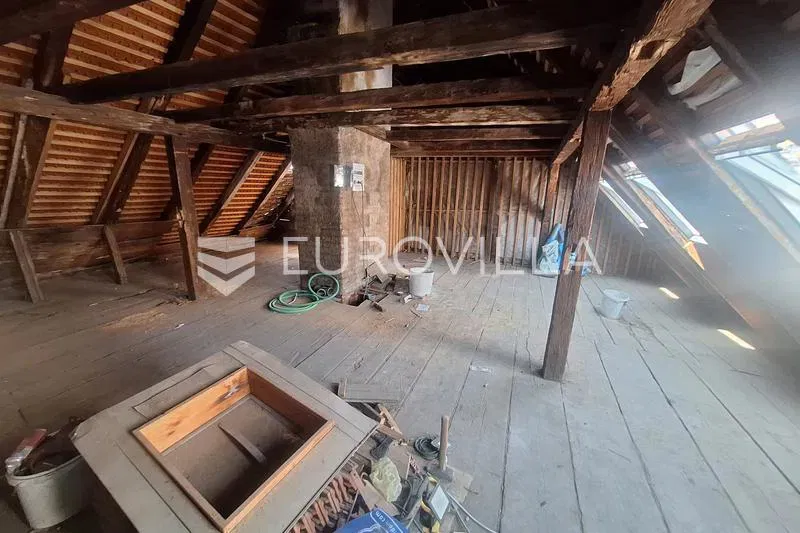 Karlovac, Zvijezda, stan 105 m², centar grada
