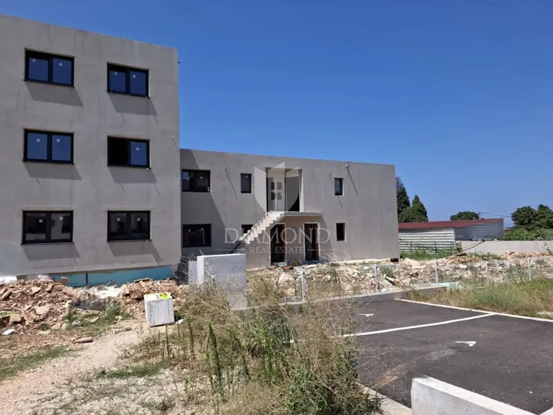 Parenzo, dintorni, appartamento con tre camere da letto non lontano dal mare – 3
