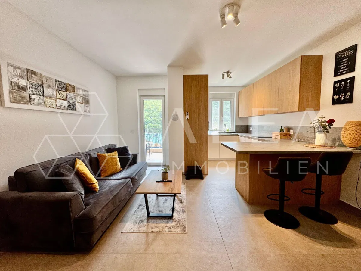 EXKLUSIV NUR BEI UNS – Luxuriöse Wohnung in erster Reihe zum Meer