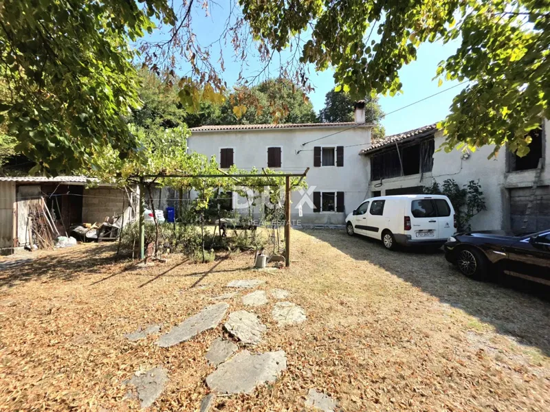 Istrien, Buzet, Haus, 160 m², Anwesen mit 26724 m² Land