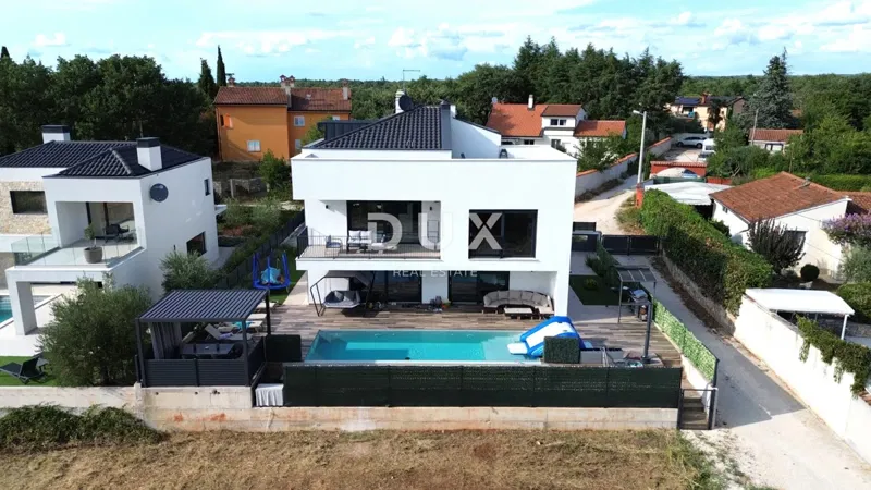 Poreč, Kosinožići, négy hálószobás villa, 245 m2, medencével – 3