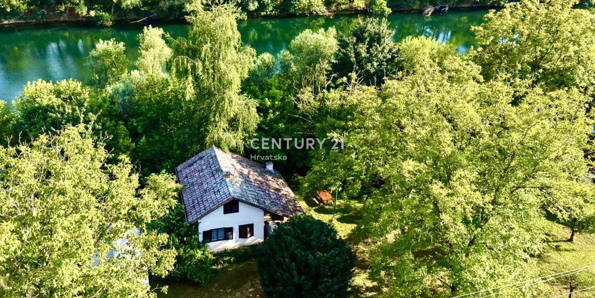 SISAK, OKOLICA, ATRAKTIVNO IMANJE UZ RIJEKU KUPU!