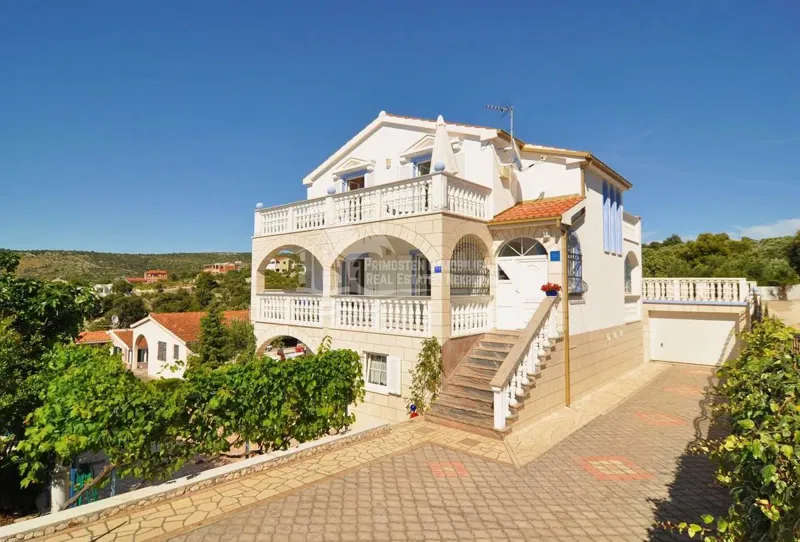 Rogoznica/Mediteranska kuća sa panoramskim pogledom na more