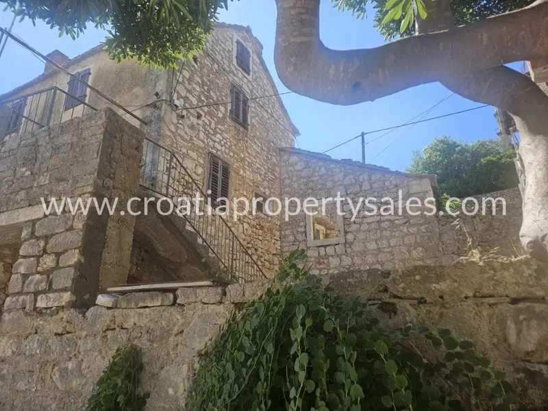 Hvar, kuća, prodaja, 700.000 €