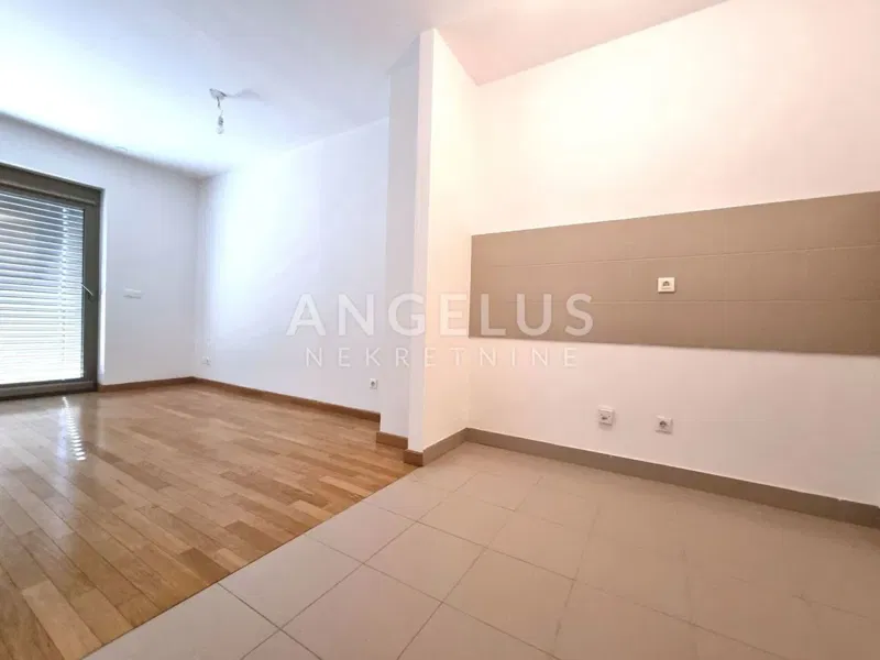 Immobile commerciale Središće – 3