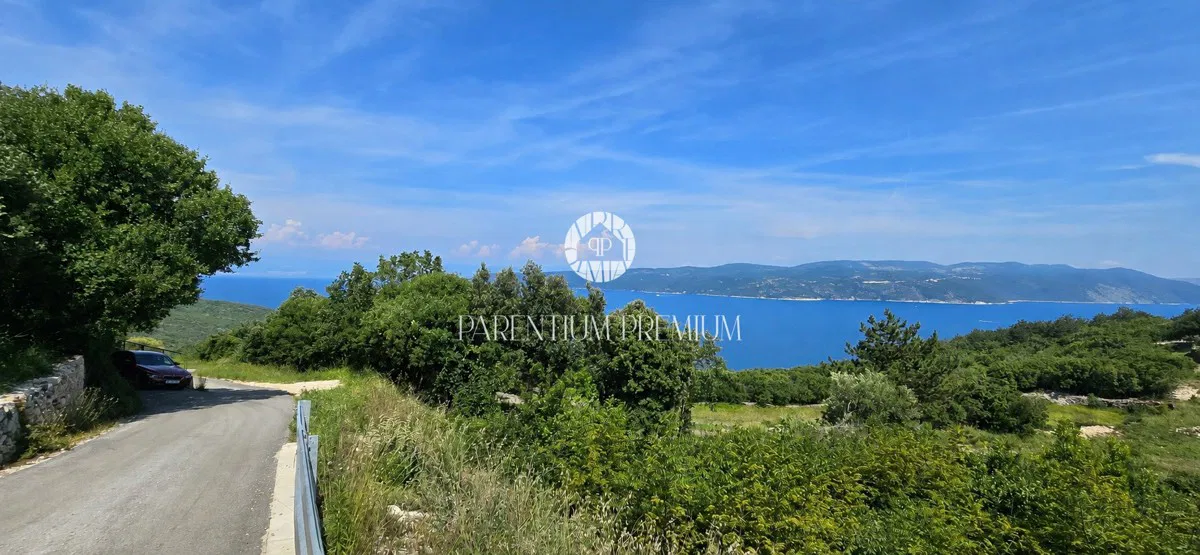 Labin okolica, Građevinsko zemljište s projektom vile i otvorenim pogledom na more