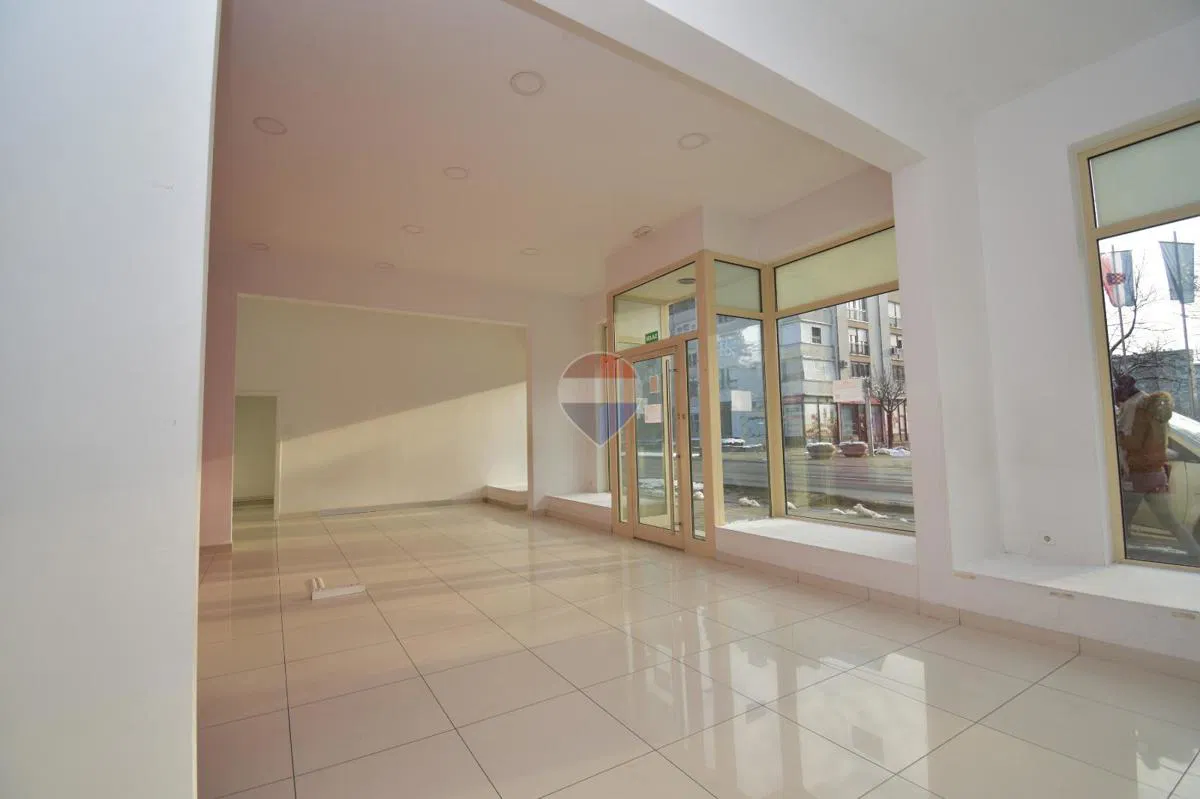 Attività commerciale Centar, Velika Gorica, 140m2