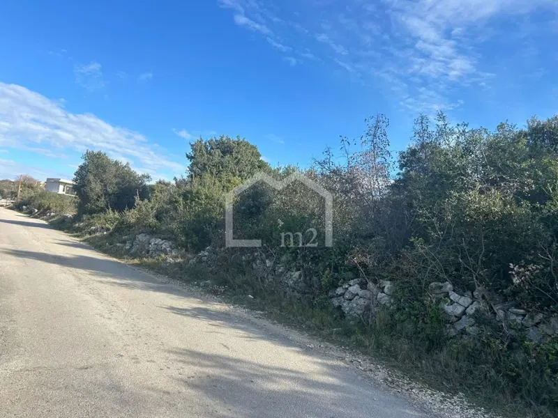 GRAĐEVINSKO ZEMLJIŠTE VINIŠĆE
