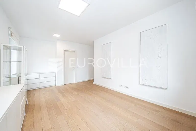 Zagreb, Heinzelova, VMD new building, office space, apartment, 4 garage parking spaces, 146.49 m² – 3
